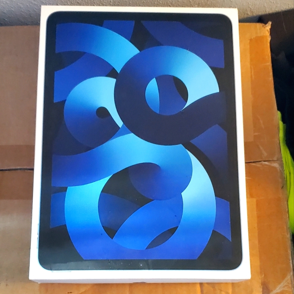 Apple iPad Air 5th Generation(EMPTY BOX)